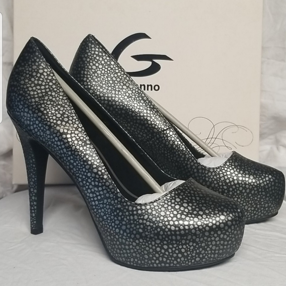 New Givanno Sabina Pumps